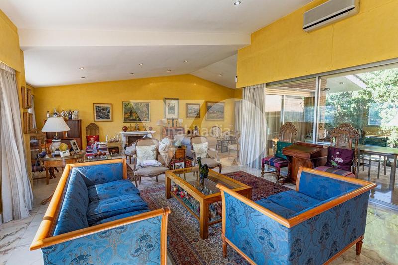 Foto 370cd2e8-00a0-4ec4-a07a-c7a658f38f79. Casa amb calefacció aparcament piscina a Monte el Pilar Majadahonda