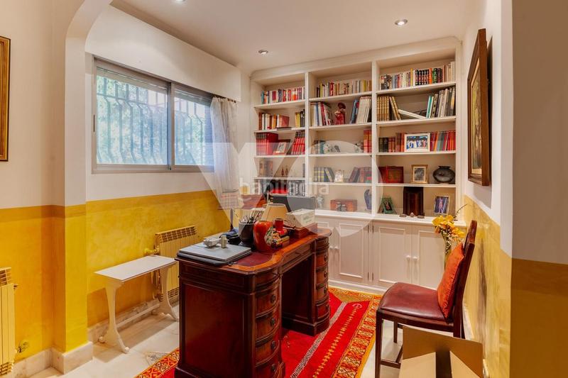 Foto cd928f3b-9e97-4c33-8f2e-cf012345b14d. Casa amb calefacció aparcament piscina a Monte el Pilar Majadahonda