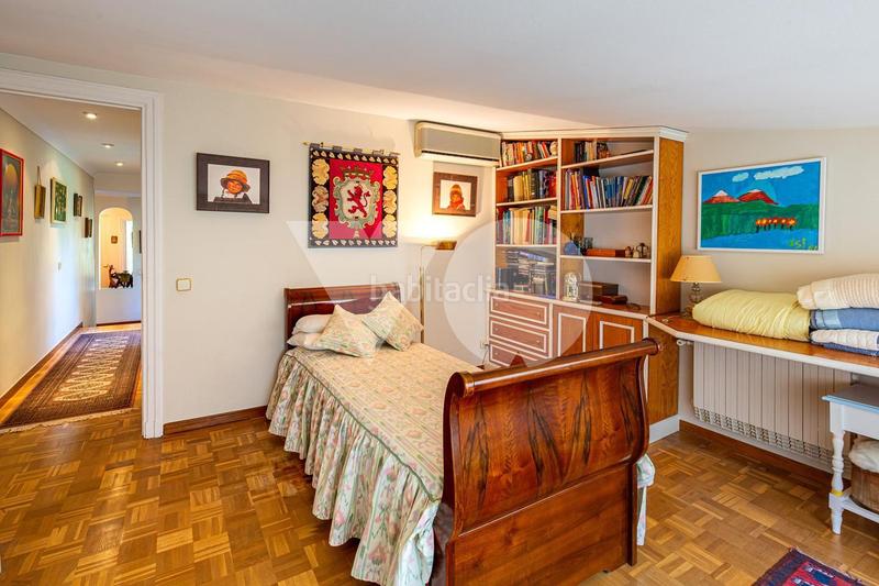 Foto dd5d2be2-0f25-4d3e-ac5d-a022adfd5605. Casa amb calefacció aparcament piscina a Monte el Pilar Majadahonda