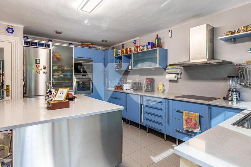 Foto f36ba6ef-8148-4a80-942e-26db14d1f445. Casa amb calefacció aparcament piscina a Monte el Pilar Majadahonda