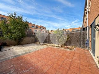 Maison jumelée à Los Villares. Chalet adosado en venta, arganda del rey, madrid