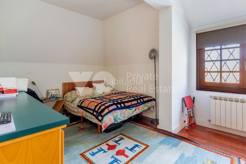 Foto 7df0a62c-552c-4112-ba48-4b74f362efe3. Casa amb calefacció aparcament piscina a Aravaca Madrid