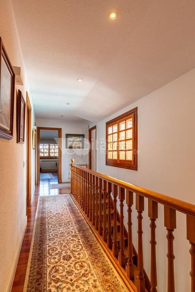 Foto ae10bc83-793b-4b28-bb07-78697baa3556. Casa amb calefacció aparcament piscina a Aravaca Madrid