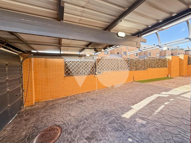 Foto 30a85013-9418-4d30-8380-fd0a0ed3d93b. Casa adossada amb calefacció piscina a Hospital Valdemoro