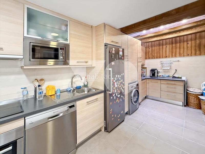 Foto 3b76f388-3b16-4ad3-a6af-b7521640d0b7. Casa adossada amb calefacció piscina a Hospital Valdemoro