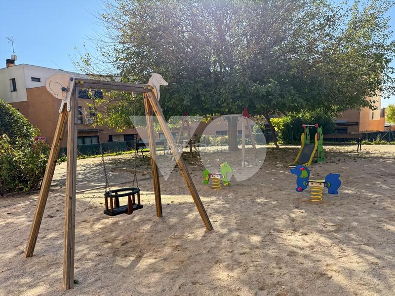 Foto 45b81be4-822d-4552-99c7-a1cd6c9cff05. Casa adossada amb calefacció piscina a Hospital Valdemoro