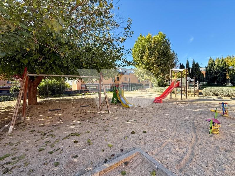 Foto 523ceb31-af59-4d32-8be4-450b1c4b202f. Casa adossada amb calefacció piscina a Hospital Valdemoro