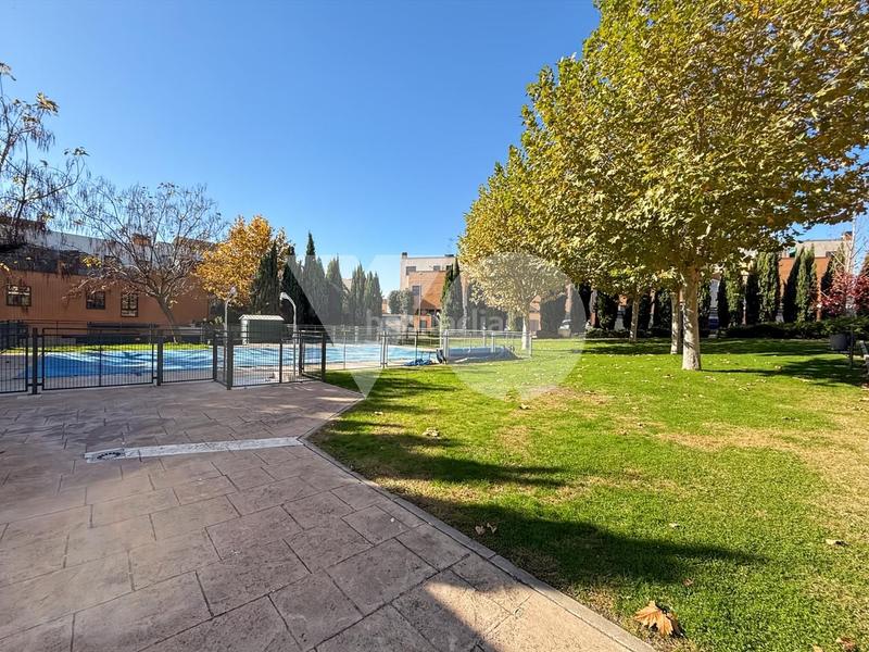 Foto 55a2c39d-67a2-493a-ba3b-f2221f15d8fc. Casa adossada amb calefacció piscina a Hospital Valdemoro