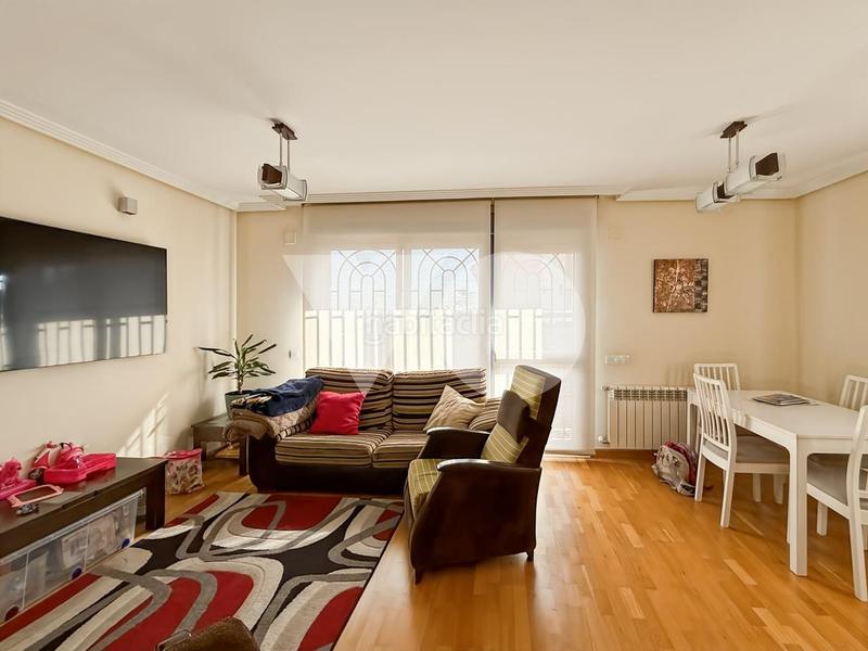 Foto 951dc6f2-0044-45d8-8d09-8ab8bf8f4aa5. Casa adossada amb calefacció piscina a Hospital Valdemoro