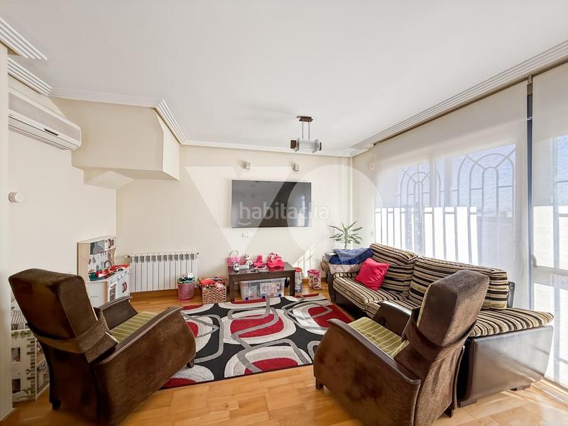 Foto e3b1b8d7-f4c6-4dad-b3af-06ec5de189d7. Casa adossada amb calefacció piscina a Hospital Valdemoro