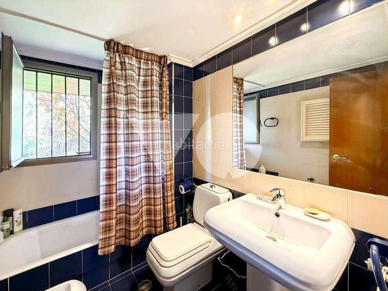 Foto 78062c37-5e51-4183-9aea-e8ad3707ea0f. Casa adossada amb calefacció piscina a El Burgo Rozas de Madrid (Las)