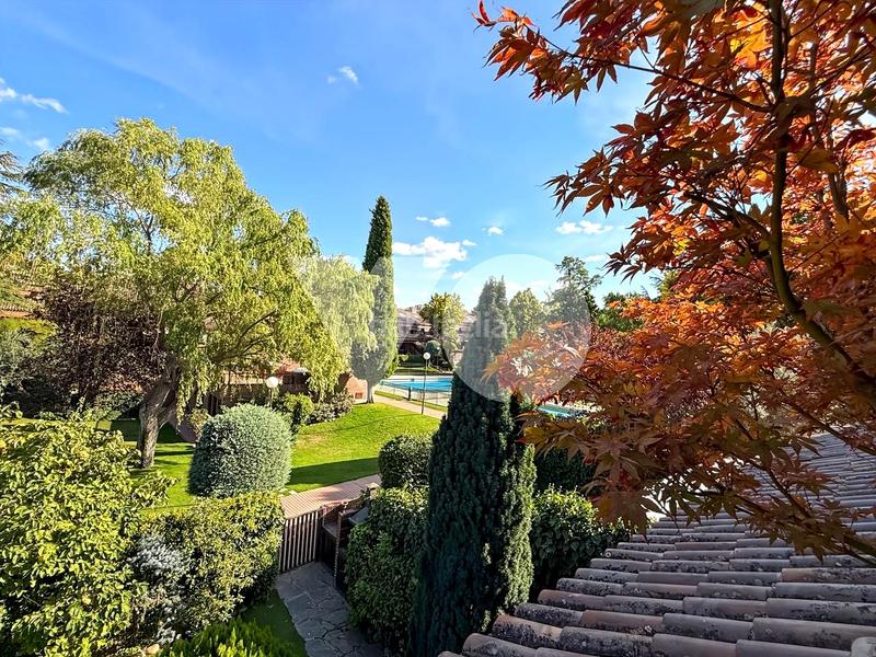 Foto b9fdbac0-98a9-4356-b8c4-1edc993865fb. Casa adossada amb calefacció piscina a El Burgo Rozas de Madrid (Las)