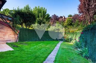 House in Carretera del Plantío. Chalet pareado en venta, carretera del plantío, majadahonda, mad