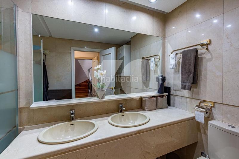Foto 50af980d-4482-4fc1-8394-fabf29193d11. Casa con riscaldamento piscina in Carretera del Plantío Majadahonda