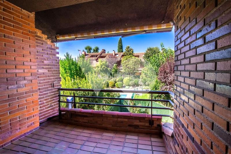 Foto b8cb50eb-42ab-449a-93d5-67fb6870f1f6. Casa con riscaldamento piscina in Carretera del Plantío Majadahonda