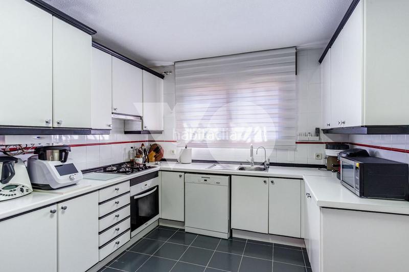 Foto e4e6c74f-f451-4332-979a-5d97a08f985a. Casa con riscaldamento piscina in Carretera del Plantío Majadahonda