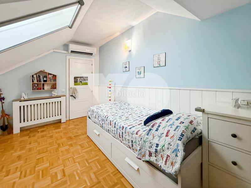 Foto 1bab5f79-ae7a-4c5d-a192-3fb1ed1f75c0. Dúplex amb calefacció aparcament piscina a Los Llanos-Valle Pardo Villanueva del Pardillo