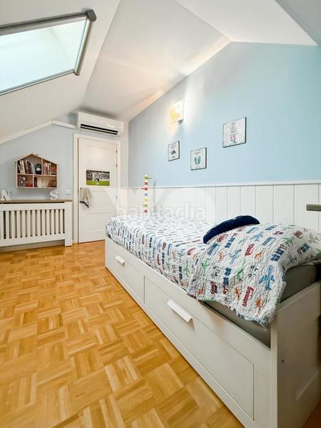 Foto da850016-ea7e-4686-9e42-be655553687c. Dúplex amb calefacció aparcament piscina a Los Llanos-Valle Pardo Villanueva del Pardillo