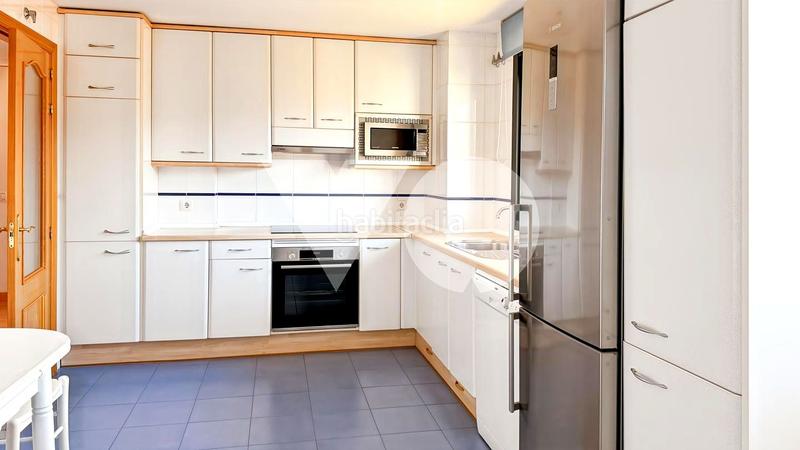 Foto bb5039d7-eccc-49f3-a3a2-8e033f0139d8. Alquiler dúplex piso duplex en alquiler, golf el carralero, en Majadahonda