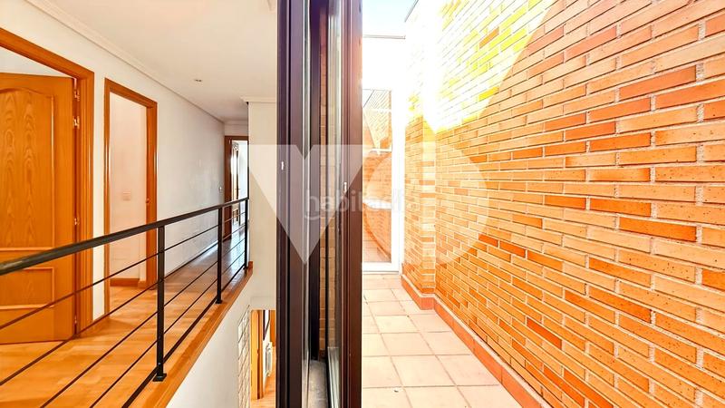 Foto f3d24790-db29-4348-84f1-a306daa93d56. Alquiler dúplex piso duplex en alquiler, golf el carralero, en Majadahonda