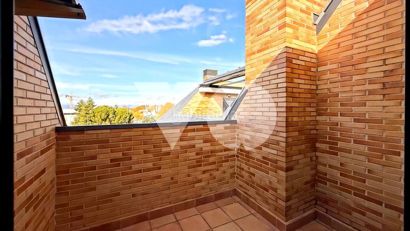 Foto 2cb9edb5-4b2e-48f2-ad50-dacc3b73816e. Location duplex avec chauffage parking piscine dans Majadahonda