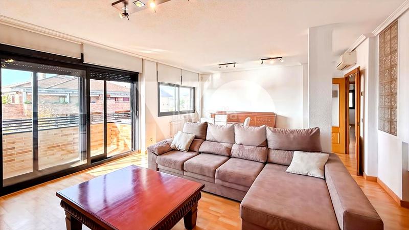 Foto 28125ca8-19e7-44f8-871a-768a9ea0b50d. Rent duplex with heating parking pool in Golf-El Carralero Majadahonda