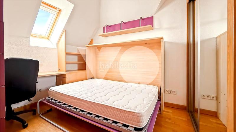 Foto 916b07ed-2b5e-4e65-b5c3-61086e1e6f41. Rent duplex with heating parking pool in Golf-El Carralero Majadahonda