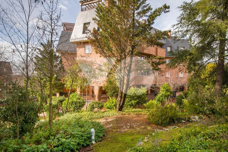 Foto 21888fd8-9bb6-4923-8f8a-be72c479a678. Dúplex amb calefacció aparcament piscina a Norte Majadahonda