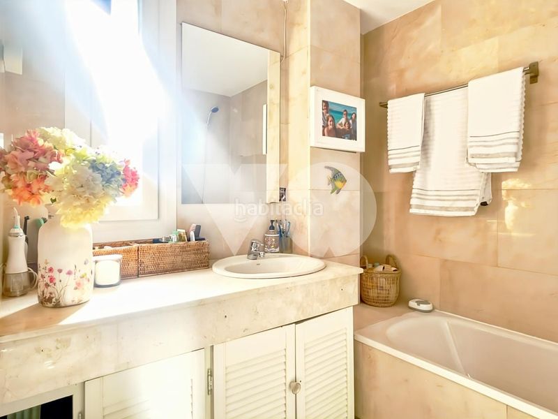 Foto 302f6032-8522-49dc-981a-fea21f72a70b. Dúplex amb calefacció aparcament piscina a Norte Majadahonda