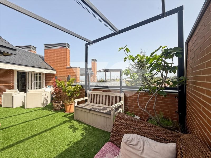 Foto 6ab0b251-2199-478d-bae2-b4ba806a53cb. Dúplex amb calefacció aparcament piscina a Norte Majadahonda