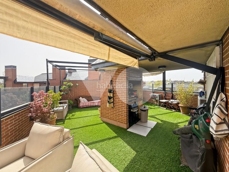 Foto afc2d1a6-6788-4f85-98b8-1ec49fe34282. Dúplex amb calefacció aparcament piscina a Norte Majadahonda