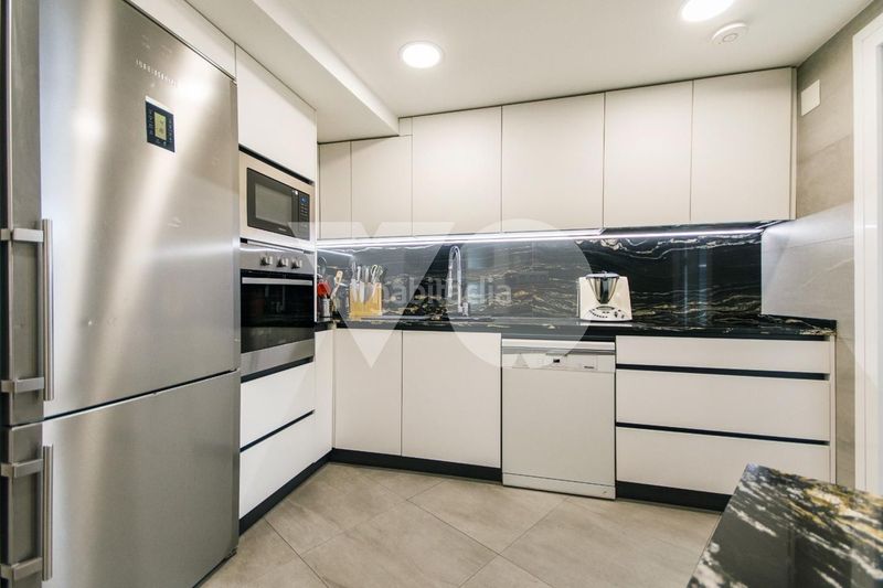 Foto b2c01c2c-cf1d-43ff-a968-b8b22c781426. Dúplex amb calefacció aparcament piscina a Norte Majadahonda