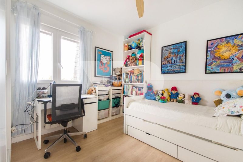 Foto c9c827ad-e2a4-474d-9d4f-58e83ee052d6. Dúplex amb calefacció aparcament piscina a Norte Majadahonda