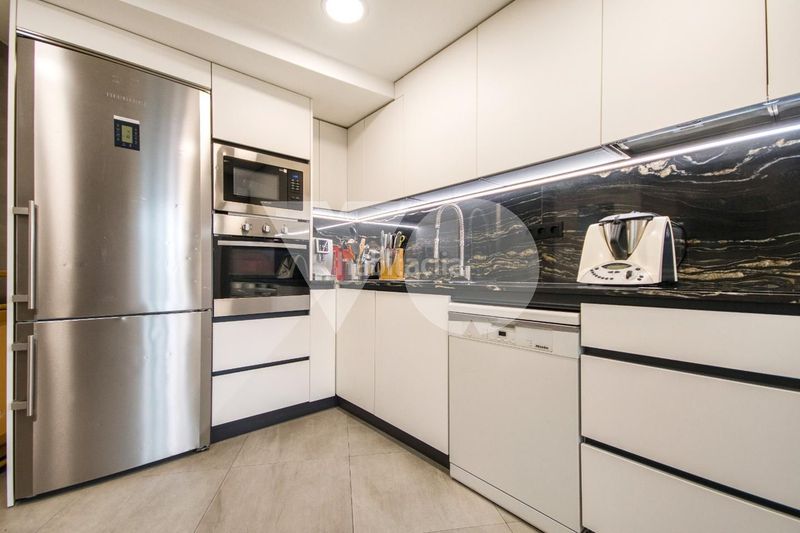 Foto d0aaa7bb-8f1d-49df-a1ae-bbd3ed116bf7. Dúplex amb calefacció aparcament piscina a Norte Majadahonda