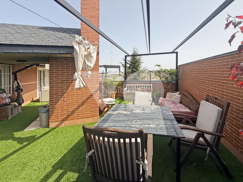 Foto ebcb432f-68fa-4de3-800c-ea6e545d94c8. Dúplex amb calefacció aparcament piscina a Norte Majadahonda