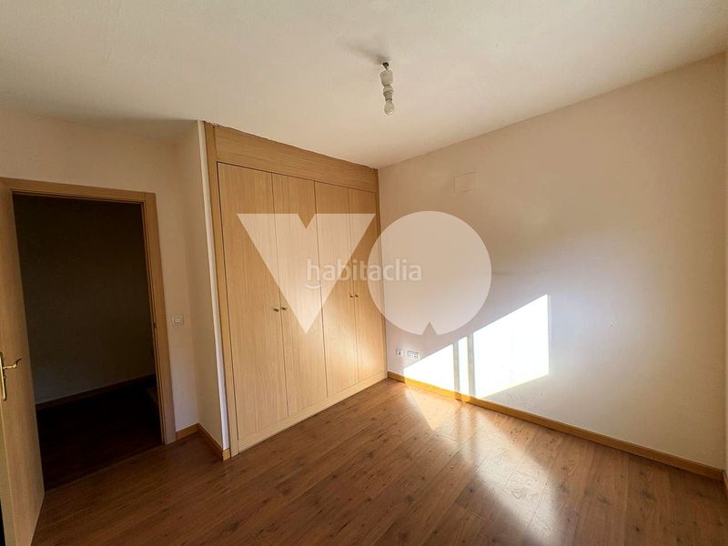 Foto 72947d6b-7081-4247-a6ff-703eec13eda7. Casa amb calefacció piscina a Los Villares Arganda del Rey