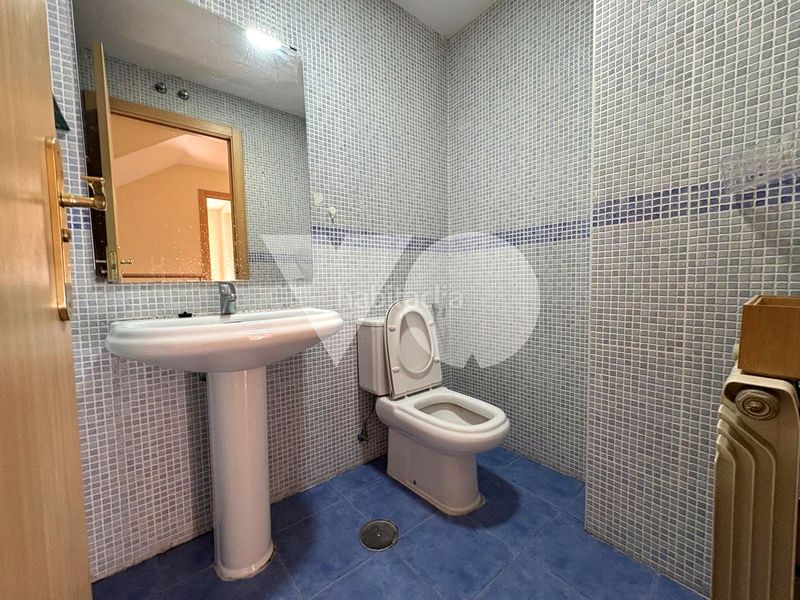 Foto e54bea08-7117-4248-9b6d-7be0999bb584. Casa amb calefacció piscina a Los Villares Arganda del Rey