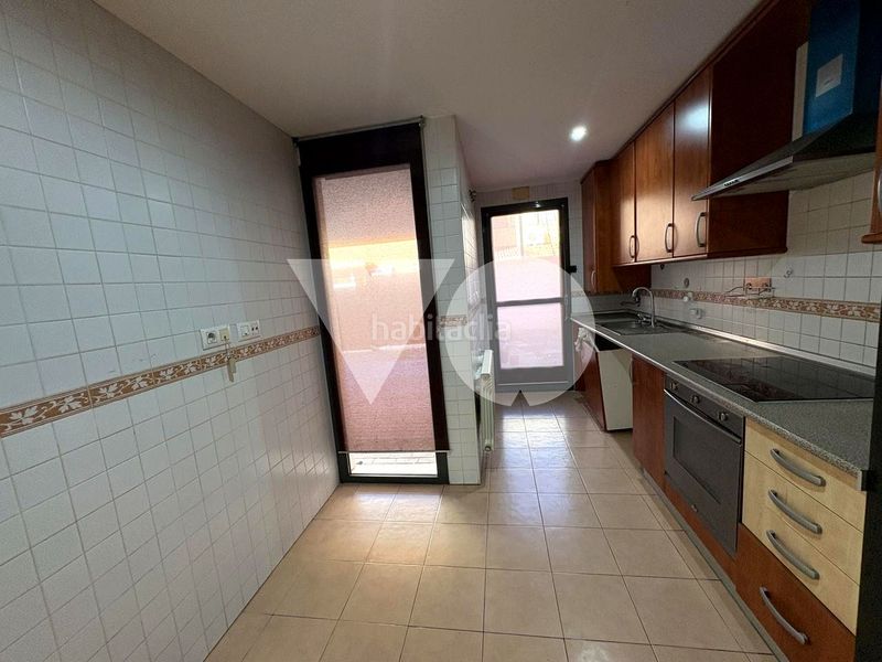 Foto f28d03f5-0f20-40bf-a27c-63e214bd5ab7. Casa amb calefacció piscina a Los Villares Arganda del Rey