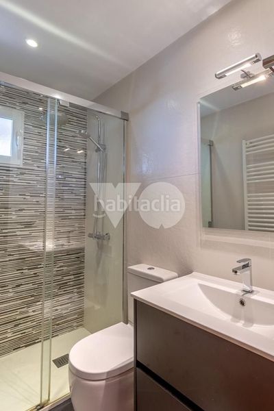 Foto e79f9705-f026-43f1-9de4-dde3728eba9a. Casa aparellada amb calefacció aparcament a La Florida - El Plantío Madrid