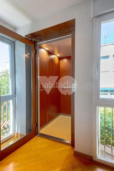 Foto f007f026-a0f5-4d98-9278-76b3aebd7103. Casa aparellada amb calefacció aparcament a La Florida - El Plantío Madrid