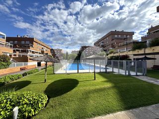 Duplex in Sector B. Duplex en venta, sector b, boadilla del monte, madrid.