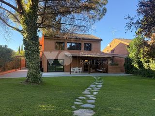 Alquiler Casa en Monte el Pilar. Chalet independiente en alquiler, urbanización pinar del plantio