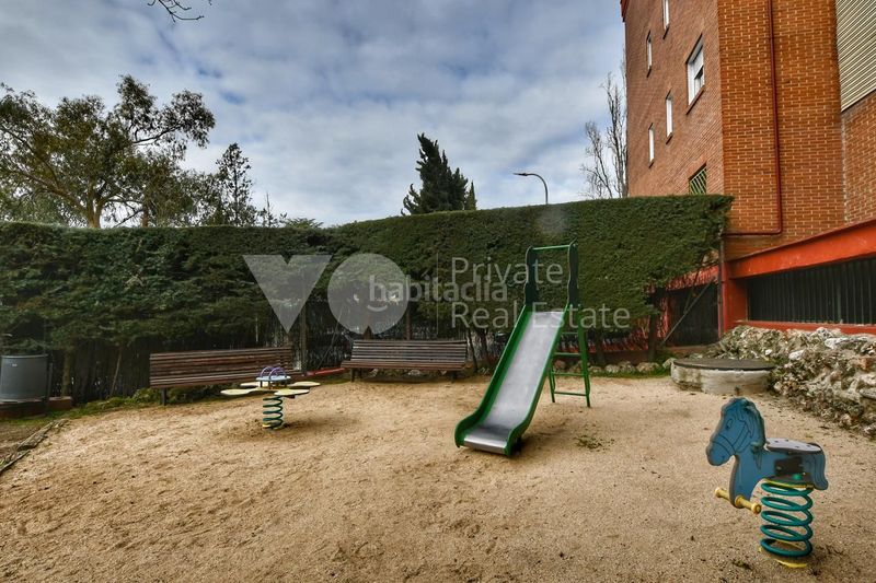 Foto de312797-2806-4e19-b6f0-7660b5e3d83c. Pis amb calefacció aparcament piscina a Yucatán-La Cornisa Rozas de Madrid (Las)