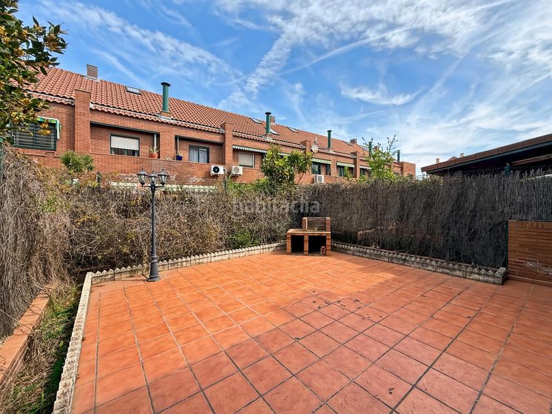 Foto 2f031285-2f99-4271-b3ca-3b190cc52ac0. Casa adossada amb calefacció piscina a Prado de Santo Domingo Alcorcón