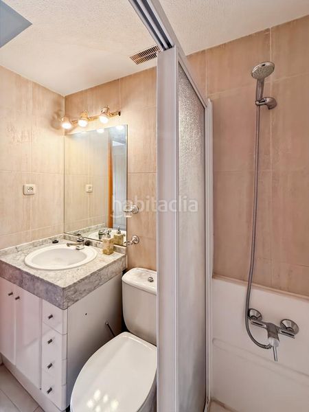 Foto 8249fe45-4758-42d1-abef-c80642fa4ddc. Casa adossada amb calefacció piscina a Prado de Santo Domingo Alcorcón