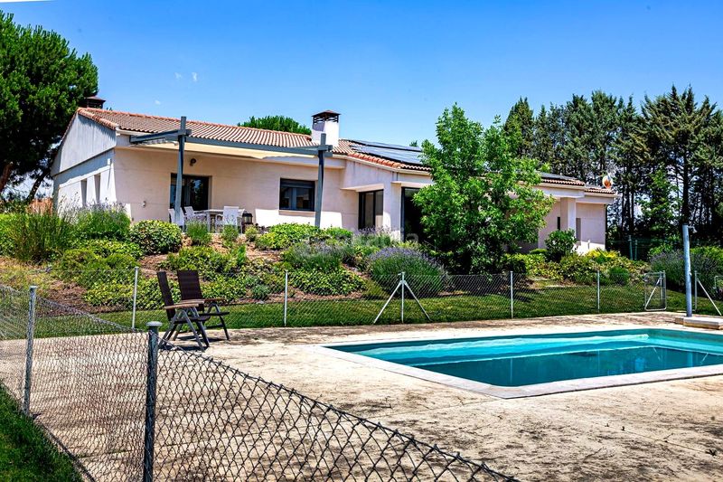 Foto c7473227-93d7-4693-84a0-6e0d13622f47. Casa amb calefacció aparcament piscina a El Olivar de Mirabal Boadilla del Monte