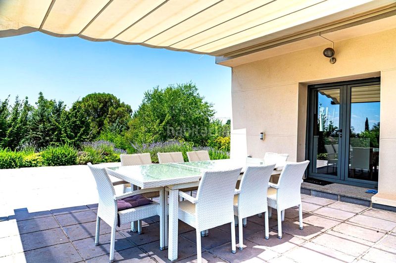 Foto d96a5d4d-7113-4e75-8b34-5bb6a952d075. Casa amb calefacció aparcament piscina a El Olivar de Mirabal Boadilla del Monte