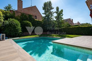Casa bifamiliare in Las Vegas-Santa María. Chalet pareado en venta, urbanización natura, villanueva del par