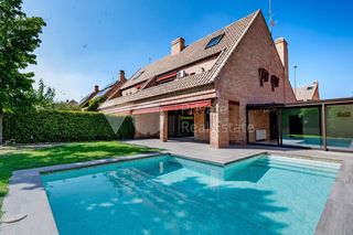 Casa aparellada a Las Vegas-Santa María