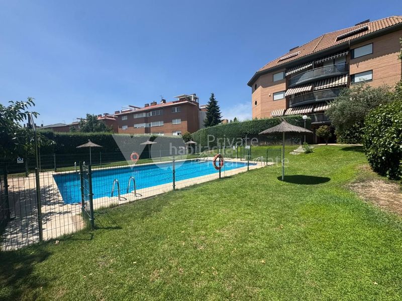 Foto 79032750-34b7-44d3-975e-592b150972ed. Planta baixa amb calefacció aparcament piscina a Boadilla del Monte